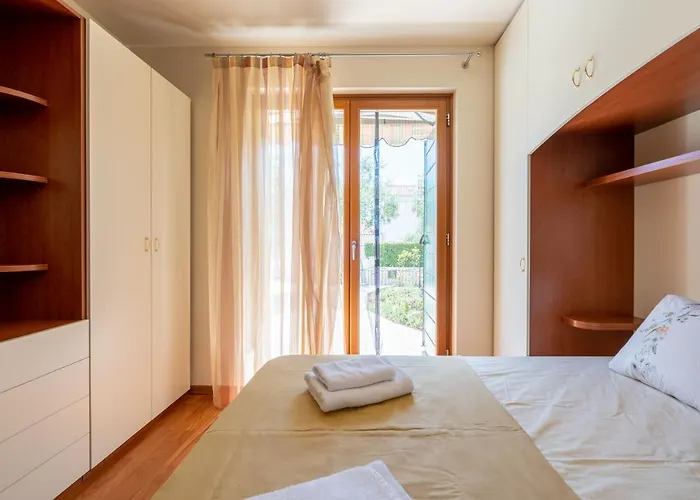 Charming Orange Apartment With Private Pool And Garden Oasis
