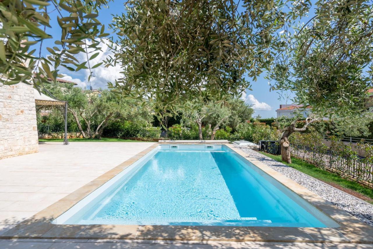 Charming Orange With Private Pool And Garden Oasis Apartman Tar-Vabriga