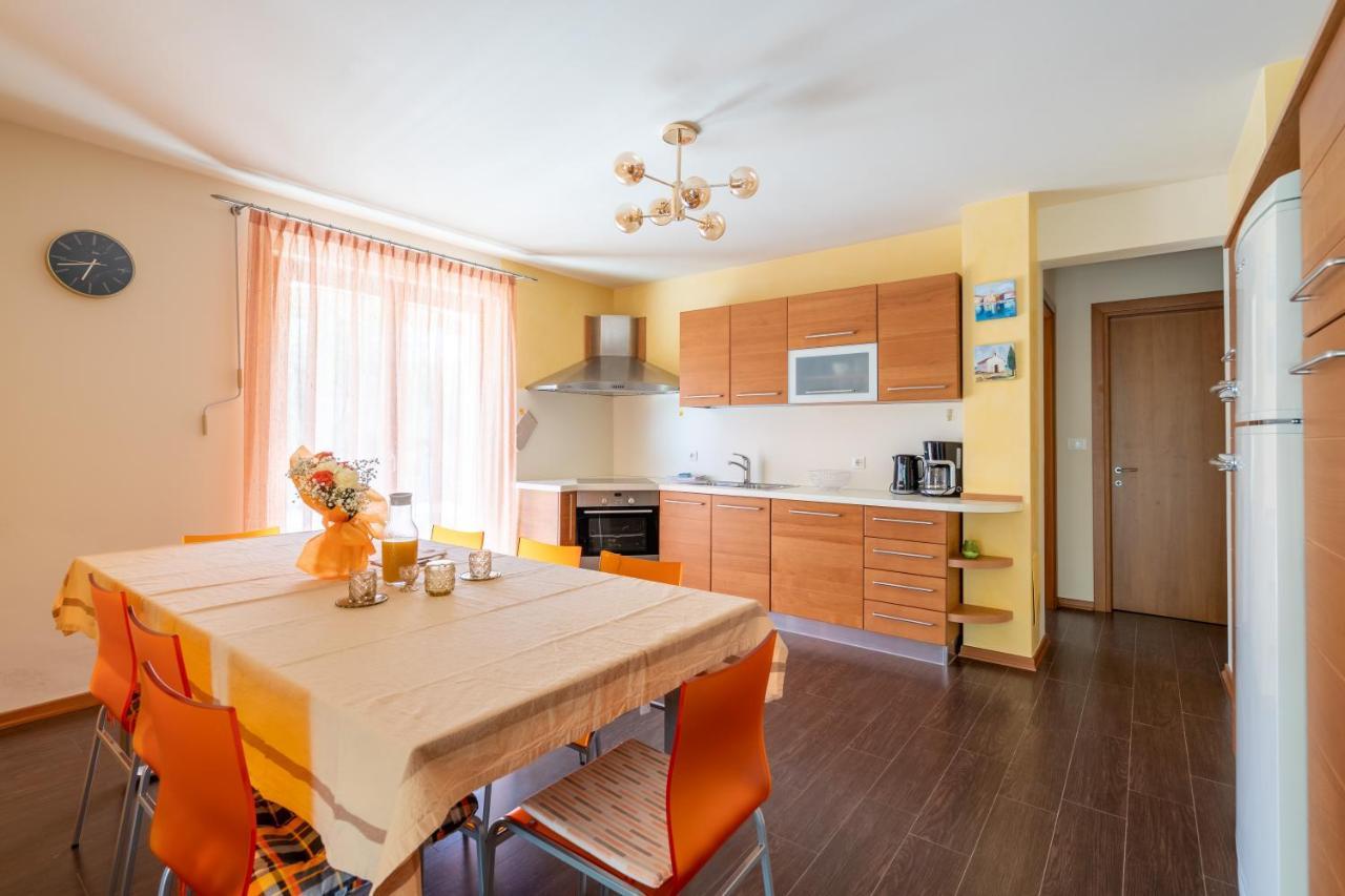 Charming Orange With Private Pool And Garden Oasis * Tar-Vabriga